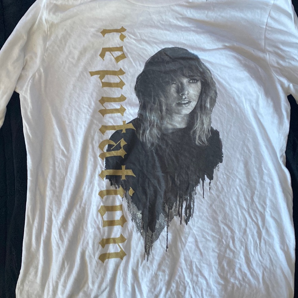 Taylor Swift Reputation Stadium Tour White Long Sleeve Shirt.